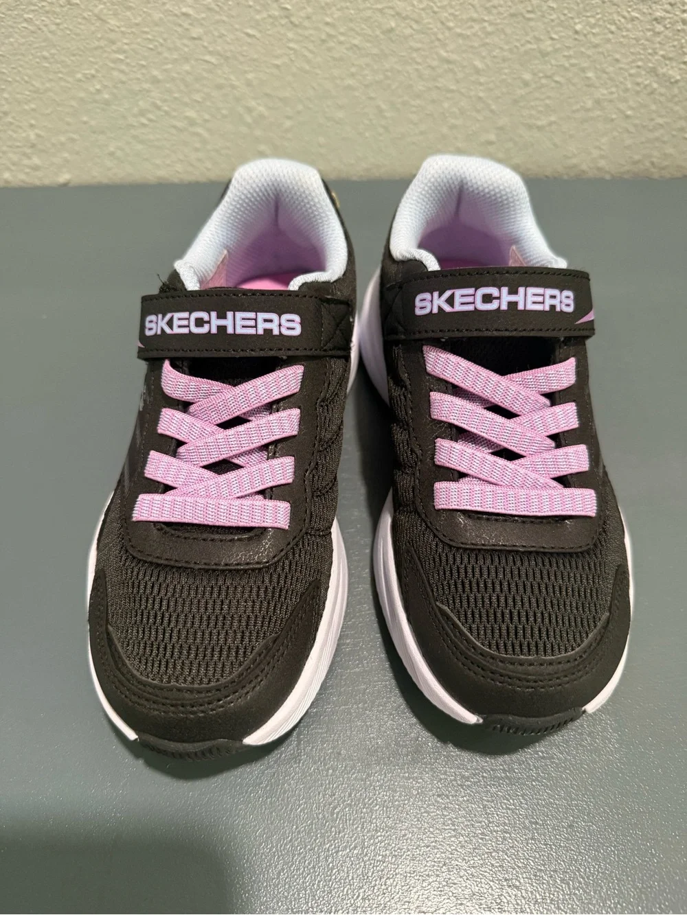 Skechers lightweight athletic